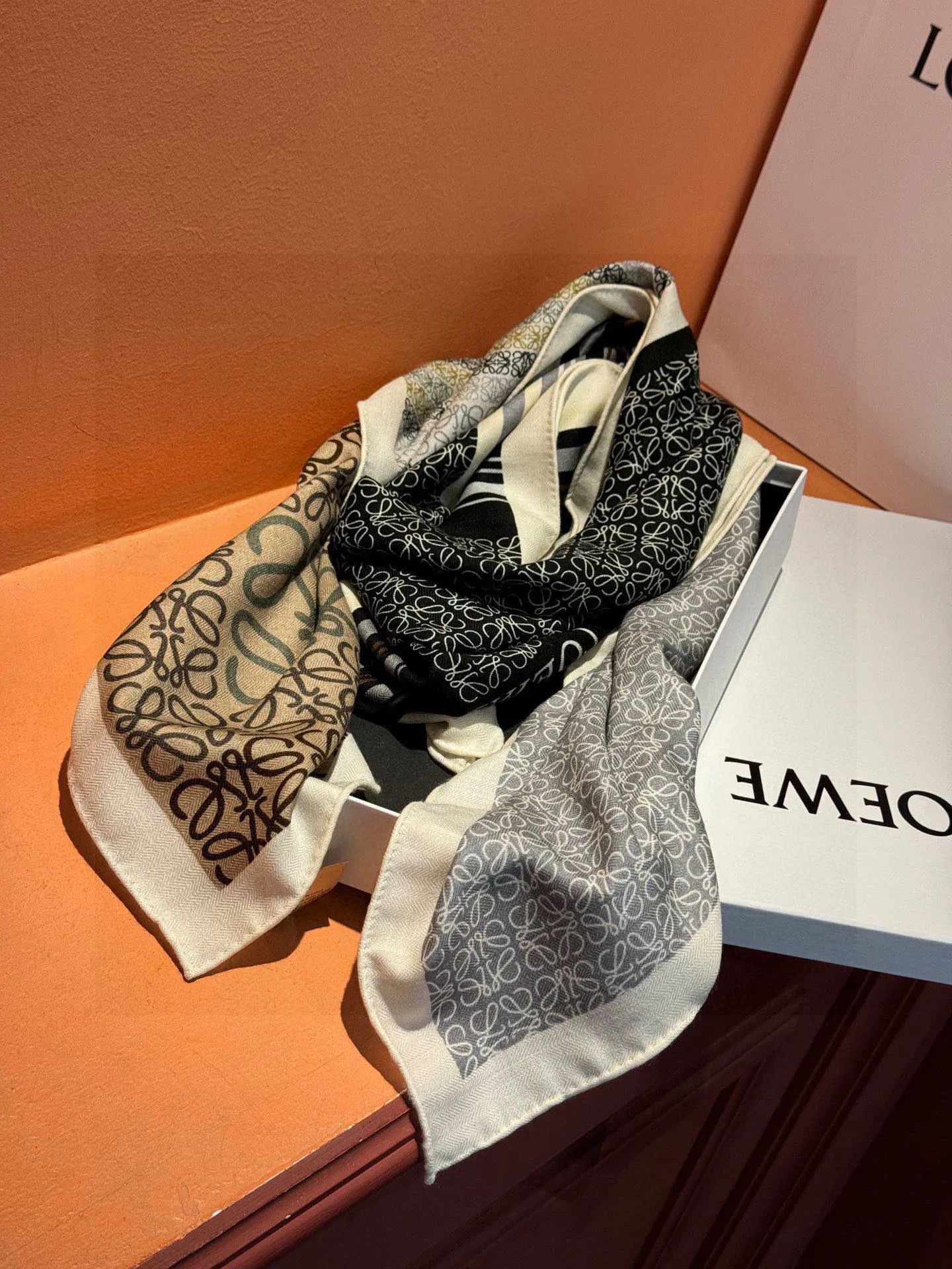 Шарфы Loewe 262373