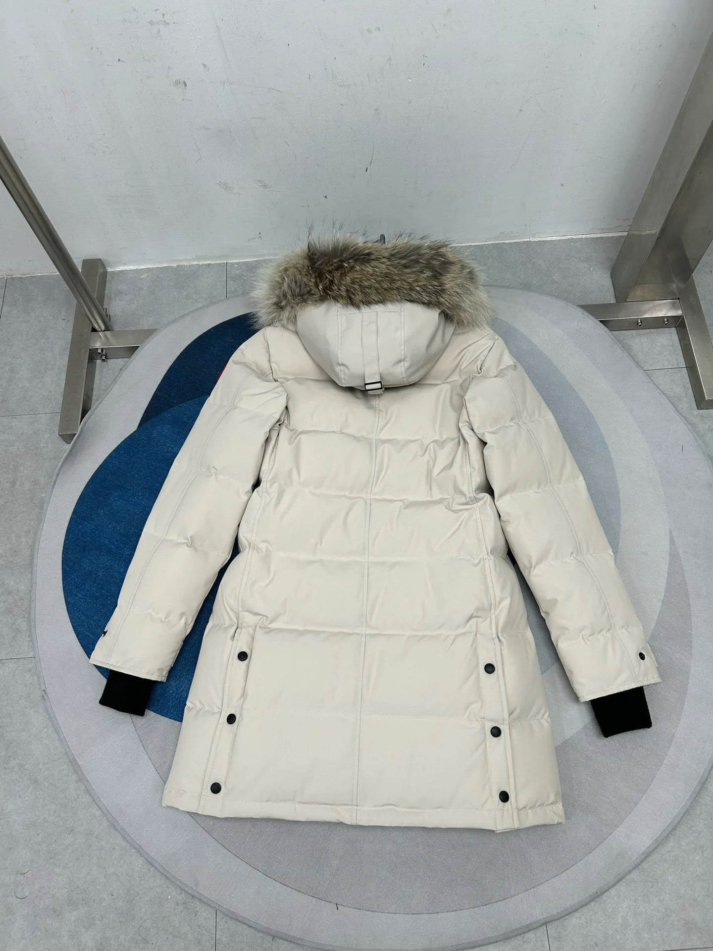 Куртки И Пуховики Женские Canada Goose 18188606