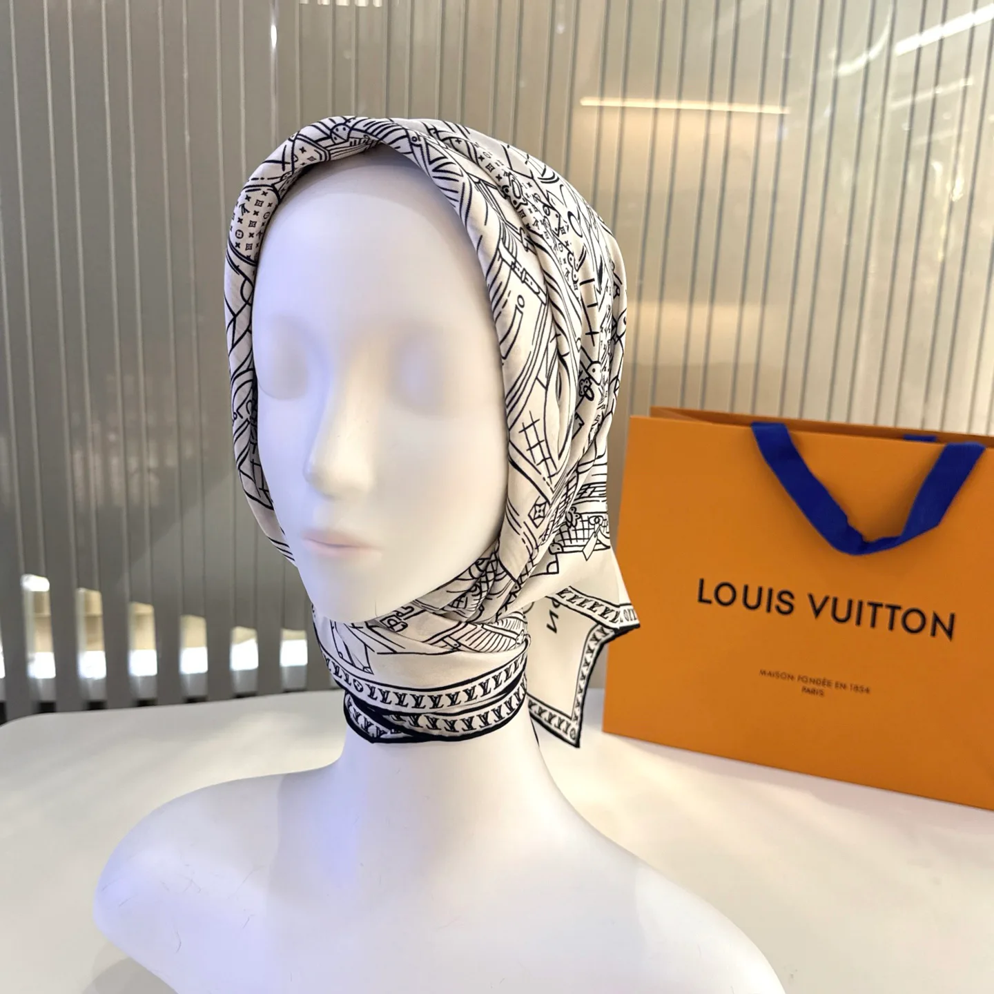 Платки Louis Vuitton 17257474