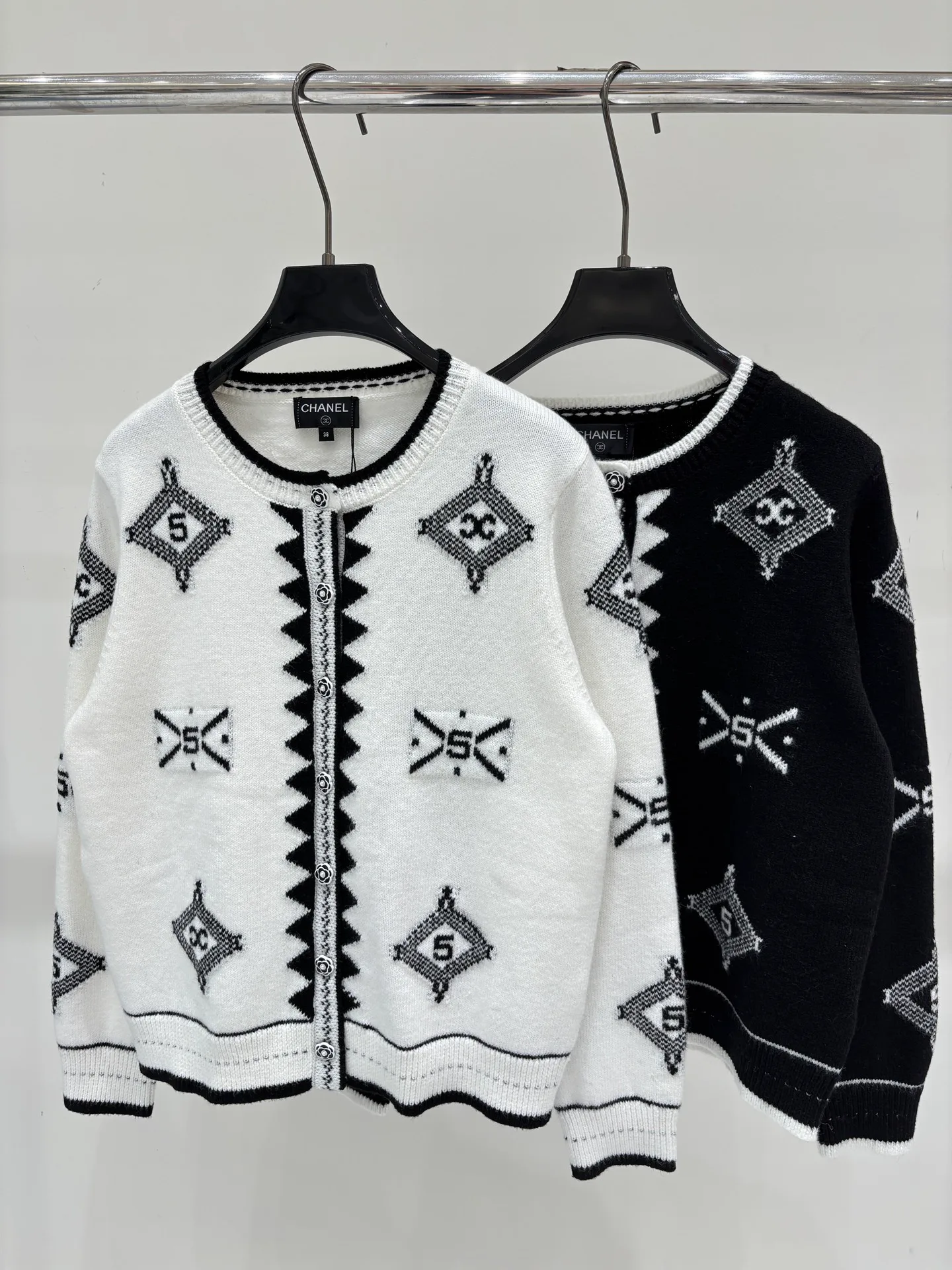 Джемперы И Свитеры Женские Chanel 18138503