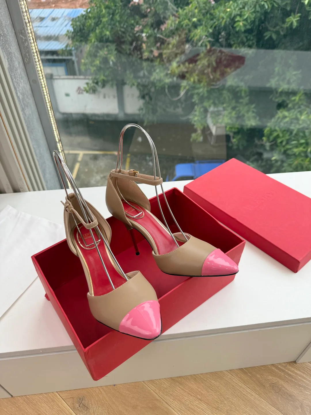 Босоножки Женские Valentino 18142673