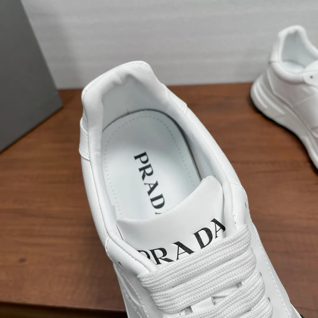 Кроссовки Мужские Prada 17542578