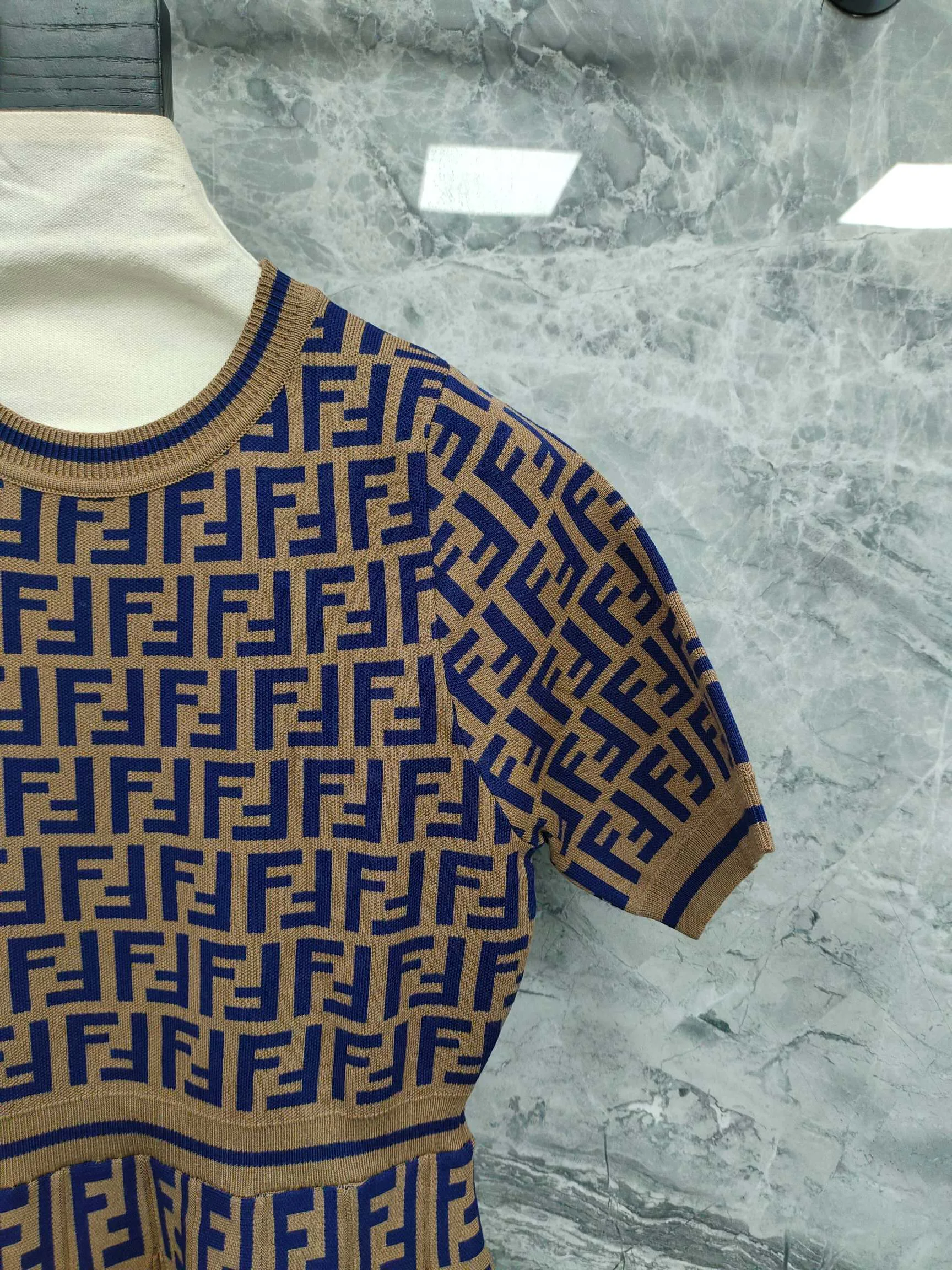 Платья Женские Fendi 18743536