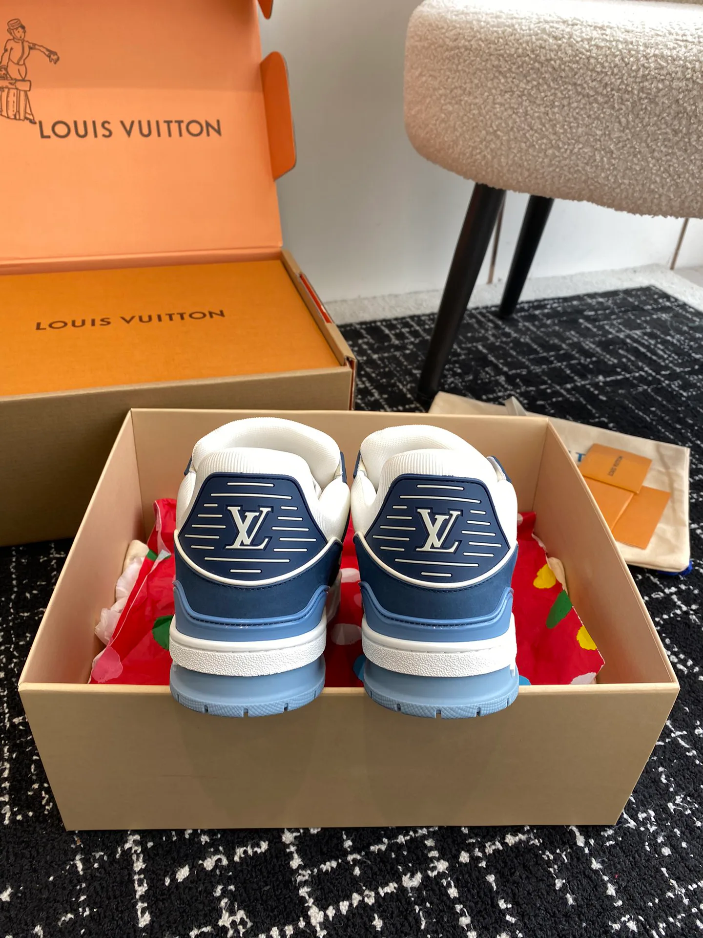 Кроссовки Женские Louis Vuitton 5790902