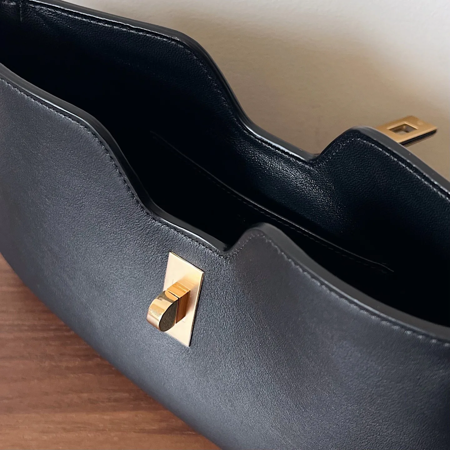 Сумки На Ремне Женские Celine 245367