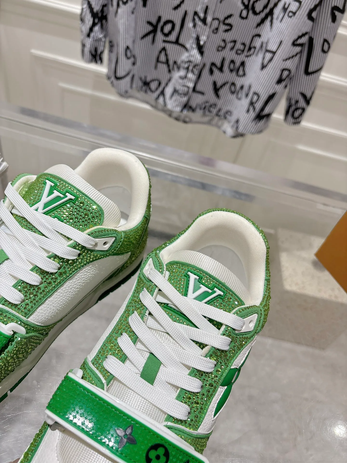 Кроссовки Женские Louis Vuitton 22069