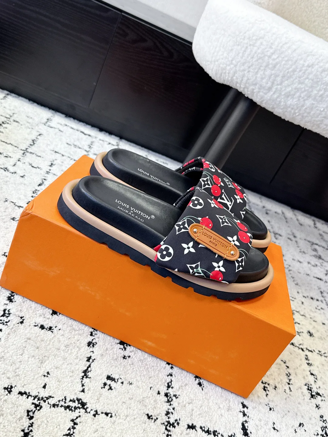 Шлепанцы Женские Louis Vuitton 1752826