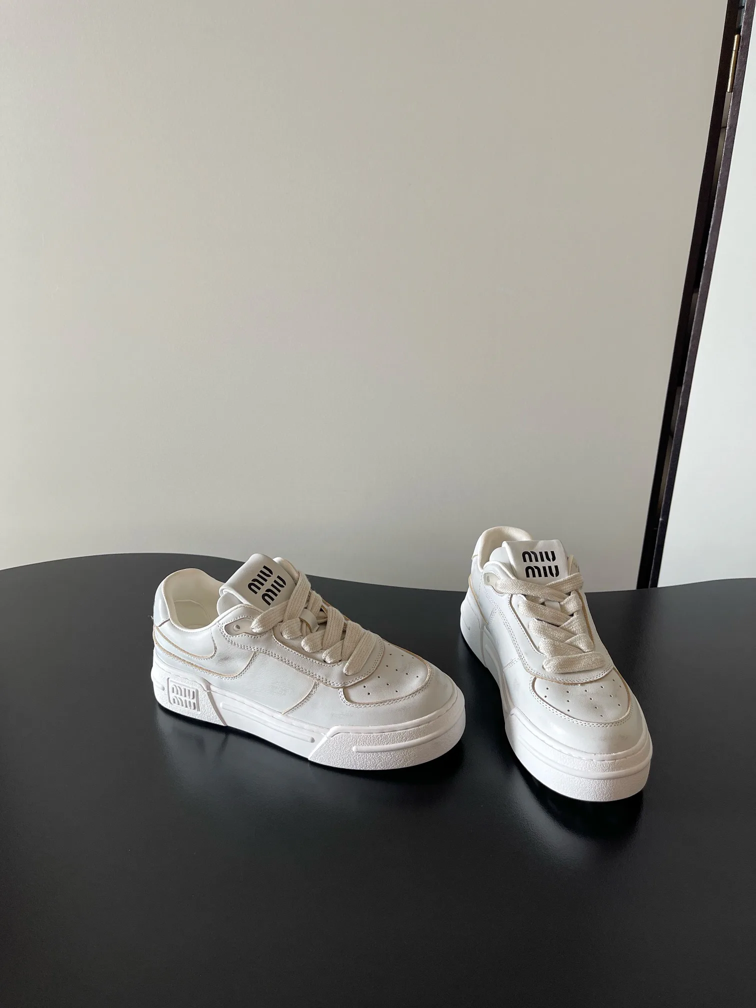Кроссовки Женские Miu Miu 10478122