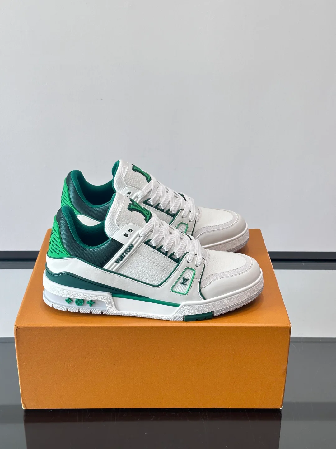 Кроссовки Женские Louis Vuitton 211874