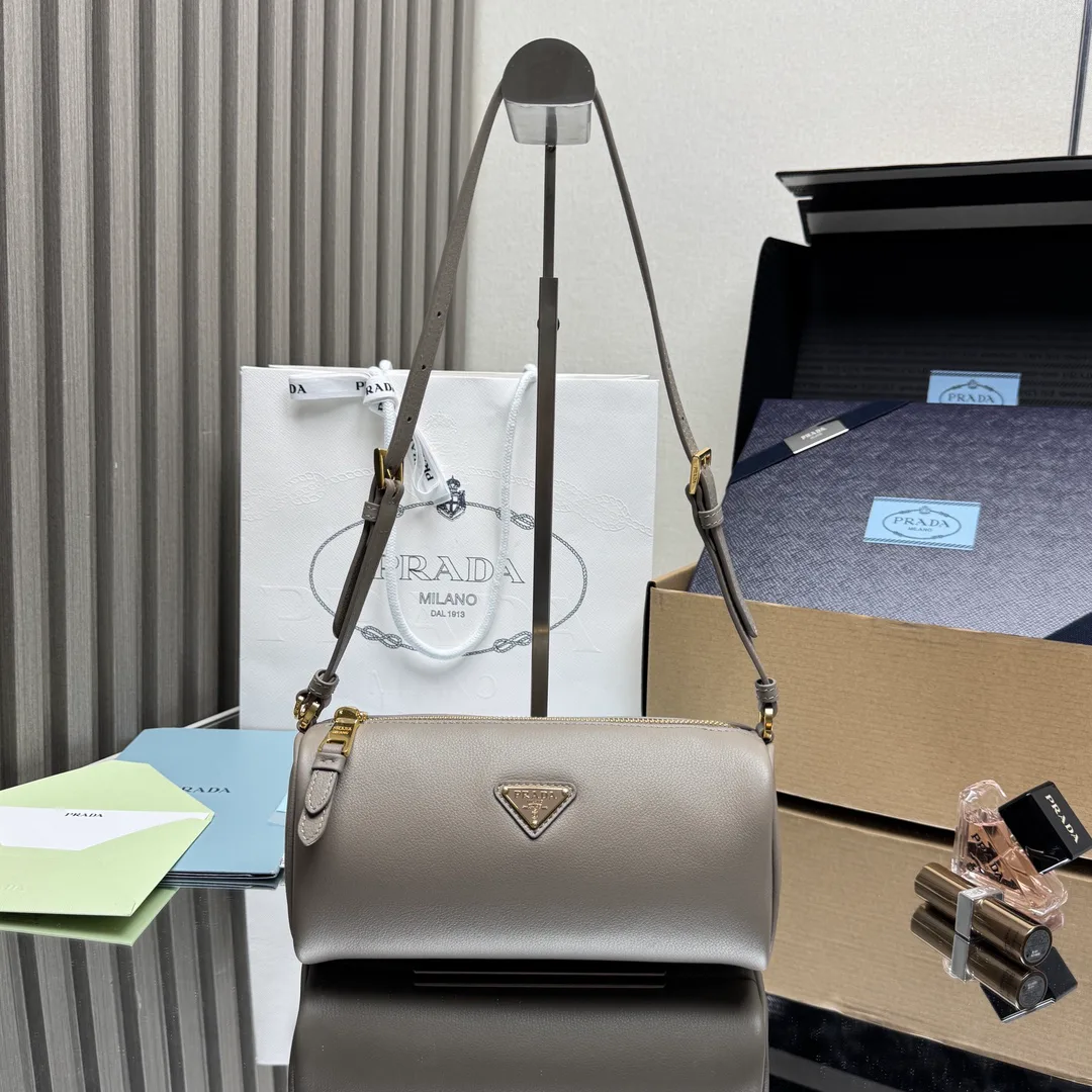 Клатчи Женские Prada 1878046