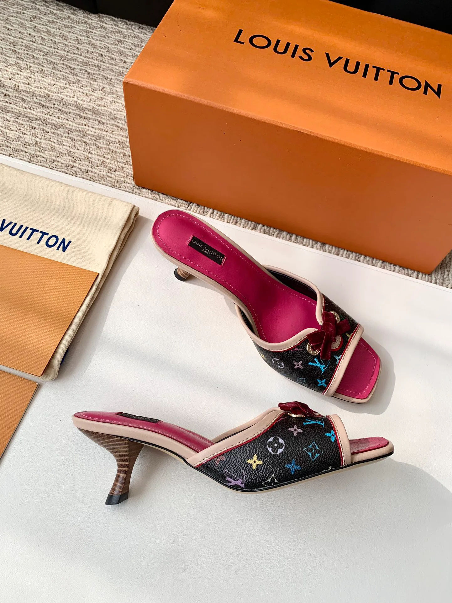 Туфли Женские Louis Vuitton 11263785