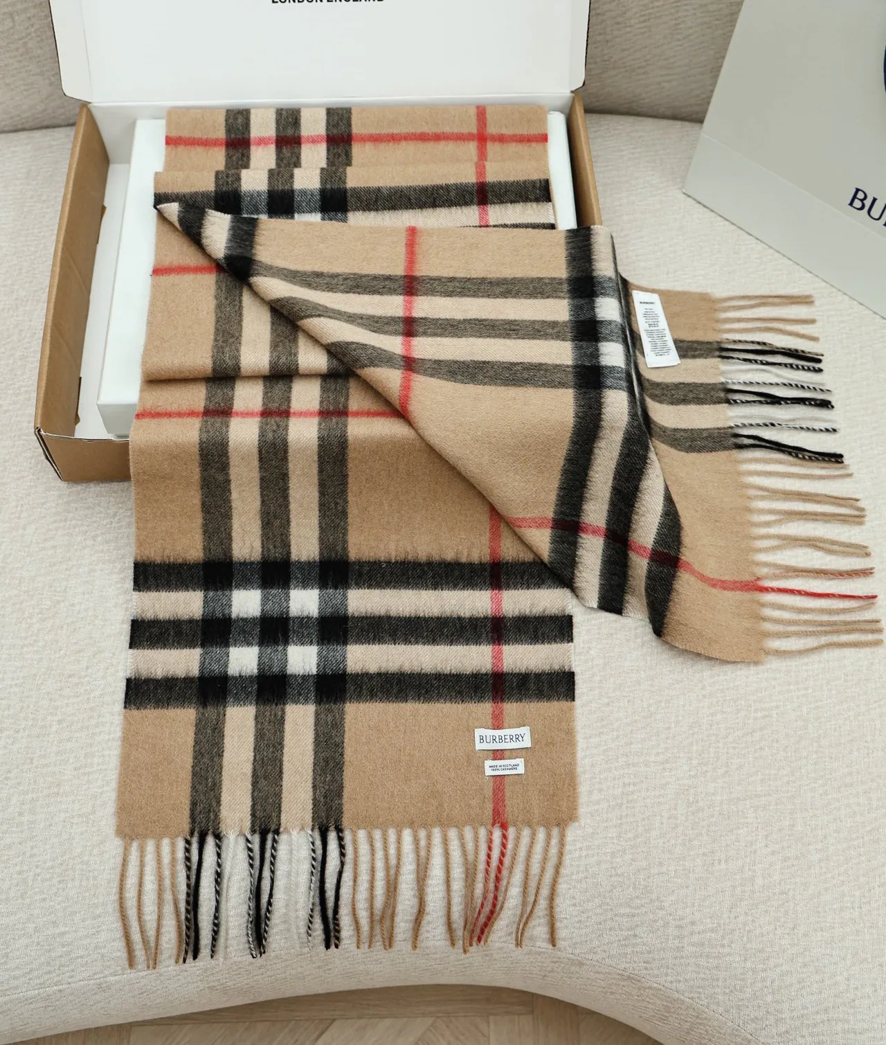 Шарфы Burberry 242172