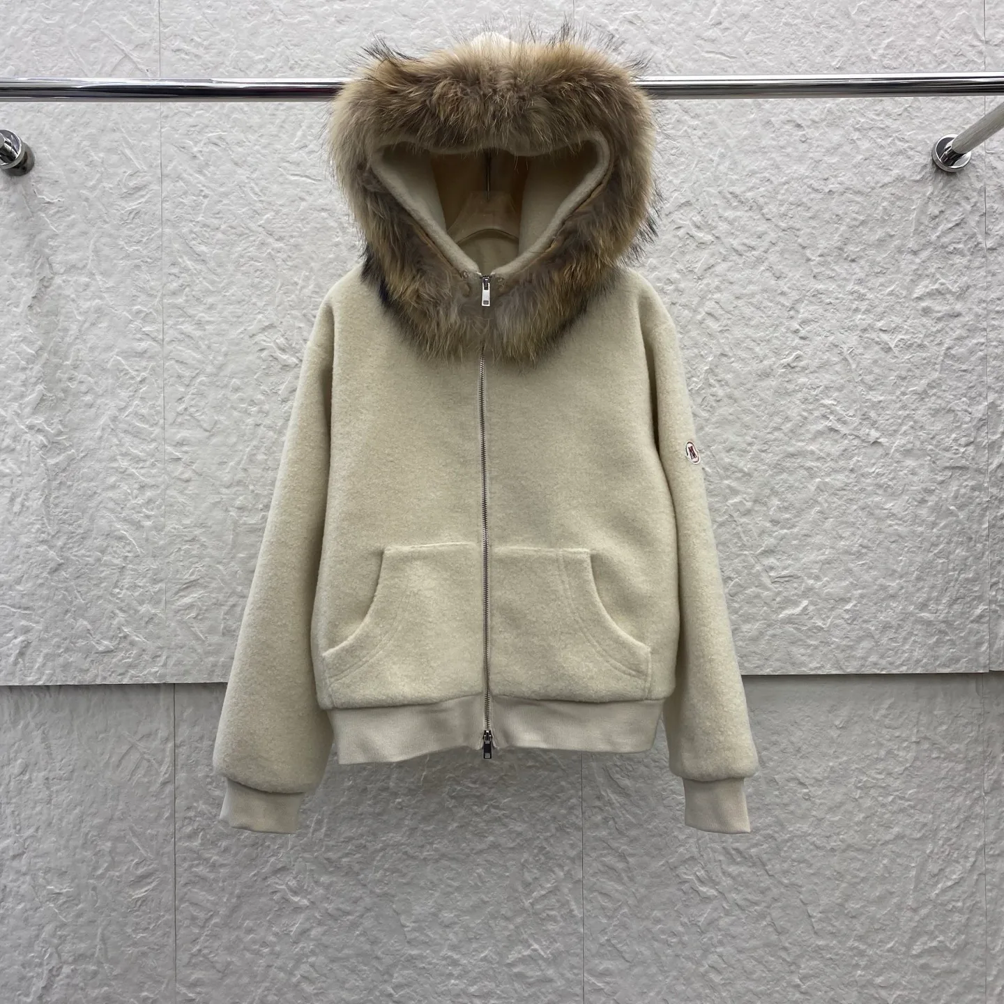 Кожаные Куртки И Дублёнки Женские Moncler 827814