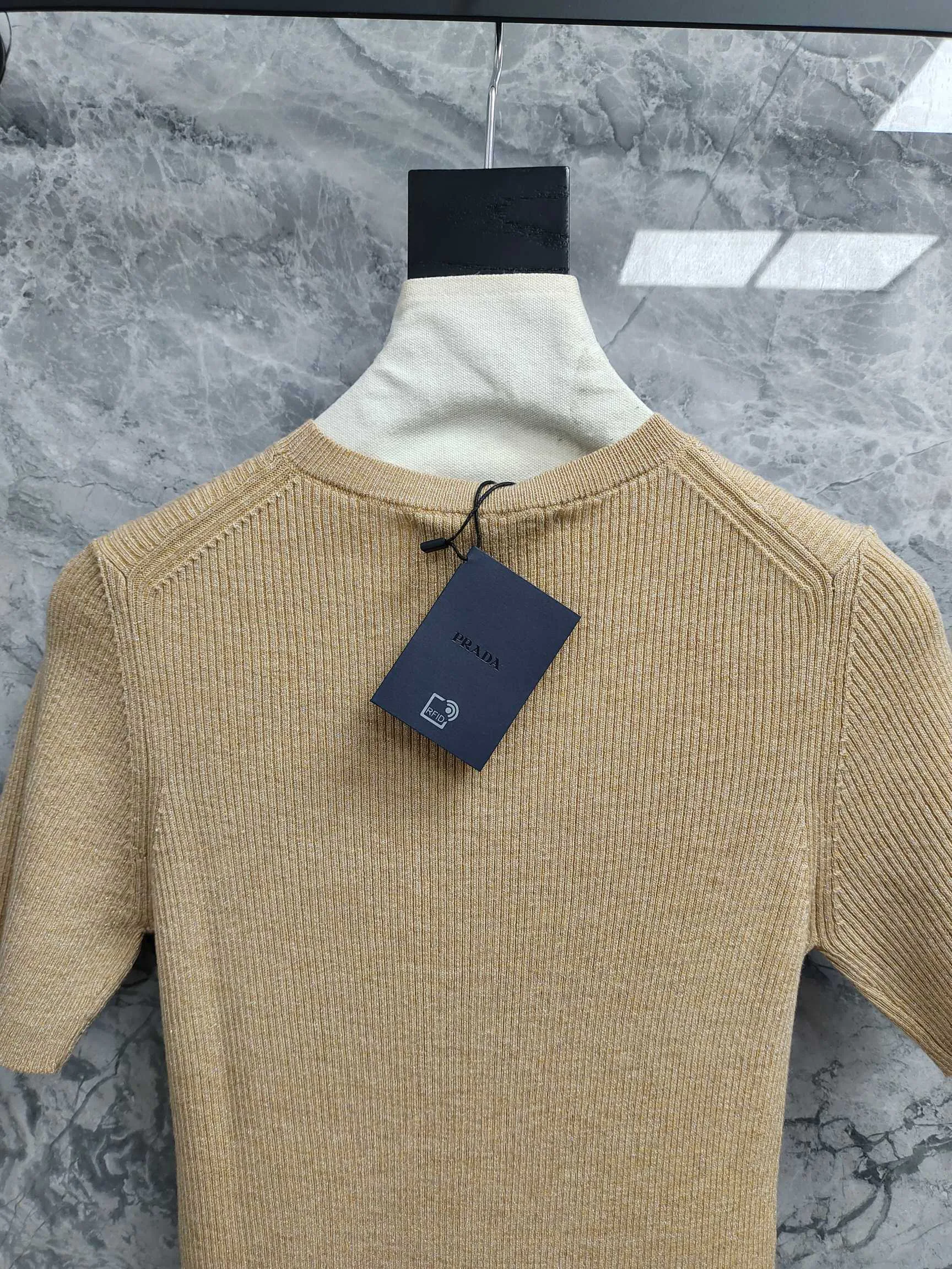 Футболки Женские Prada 9658736