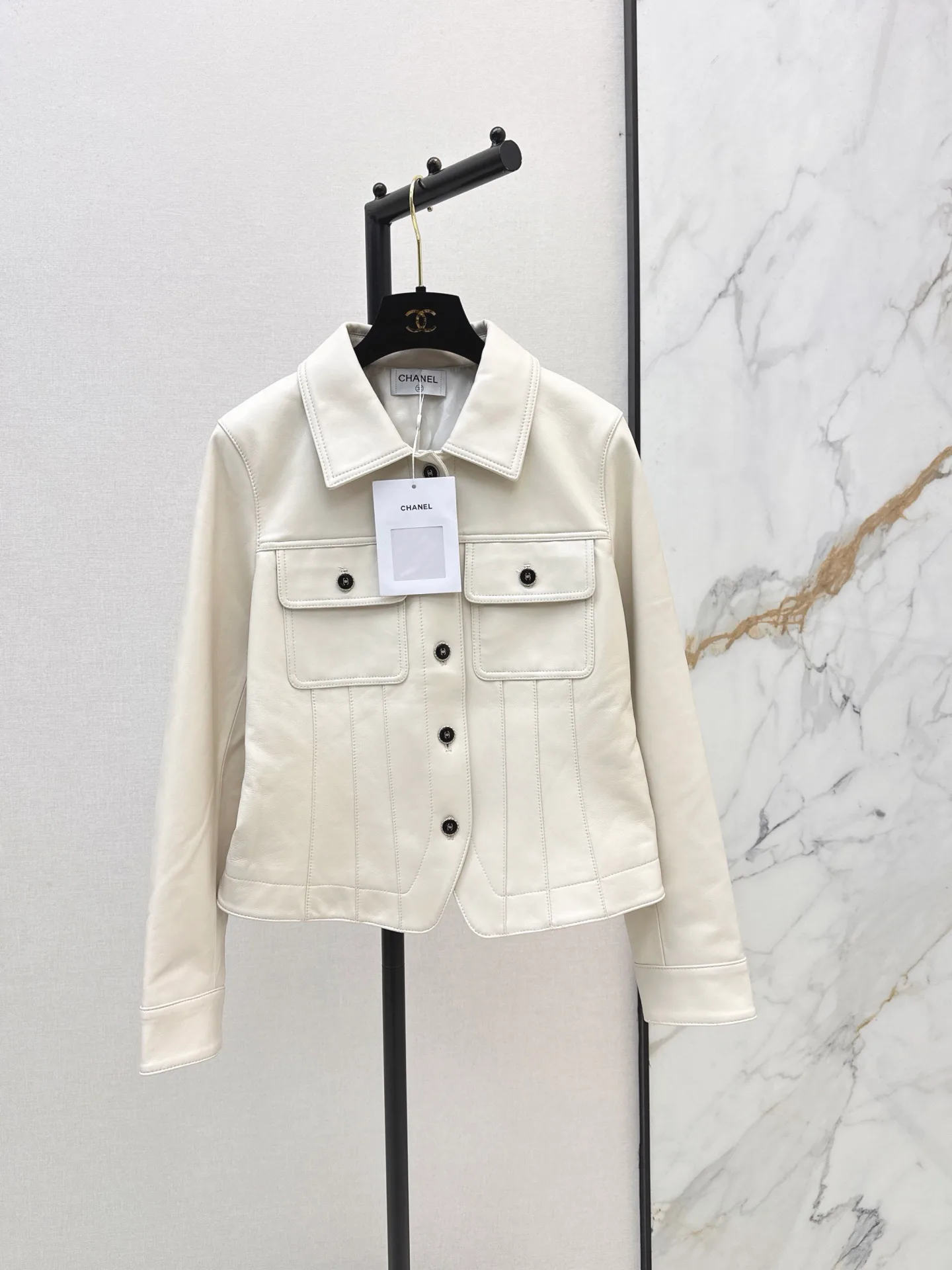 Кожаные Куртки И Дублёнки Женские Chanel 18173022