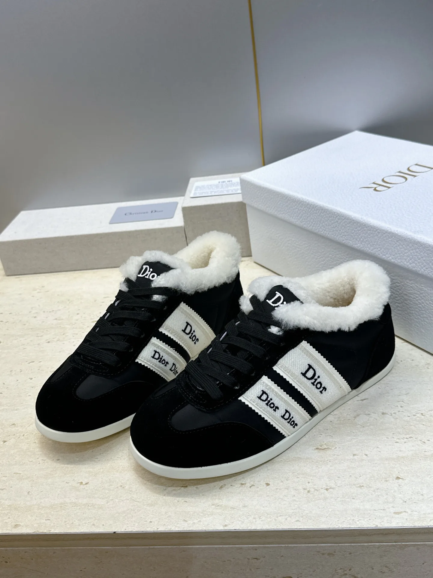 Кроссовки Женские Christian Dior 18247835