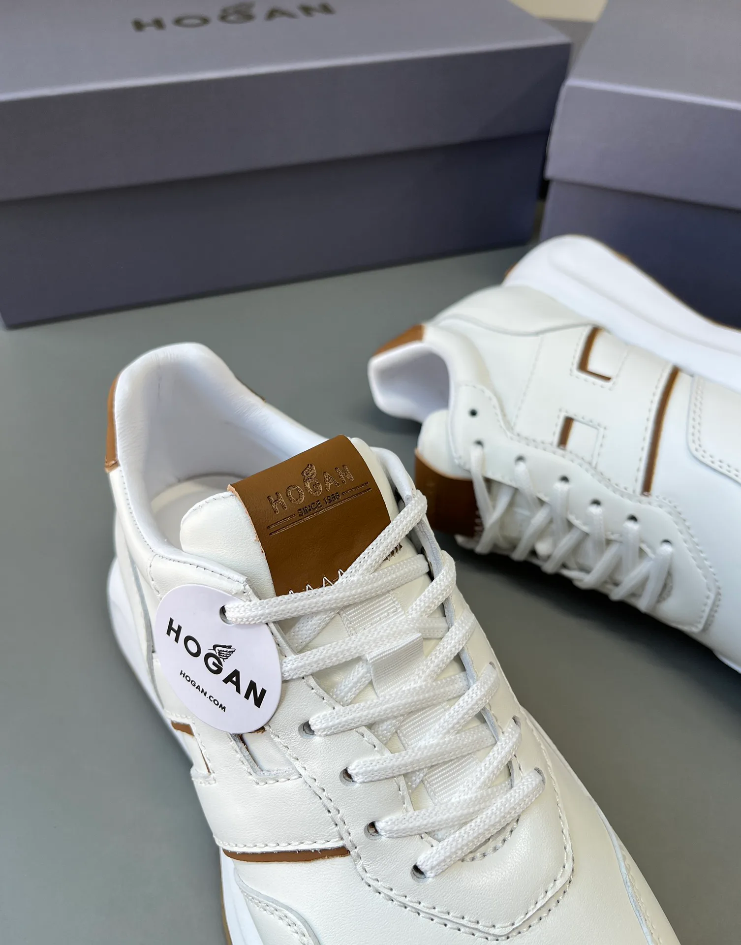 Кроссовки Женские Hogan 12629892