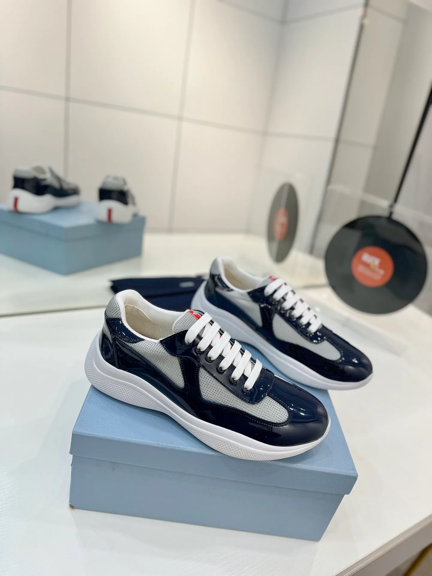 Кроссовки Женские Prada 2019177
