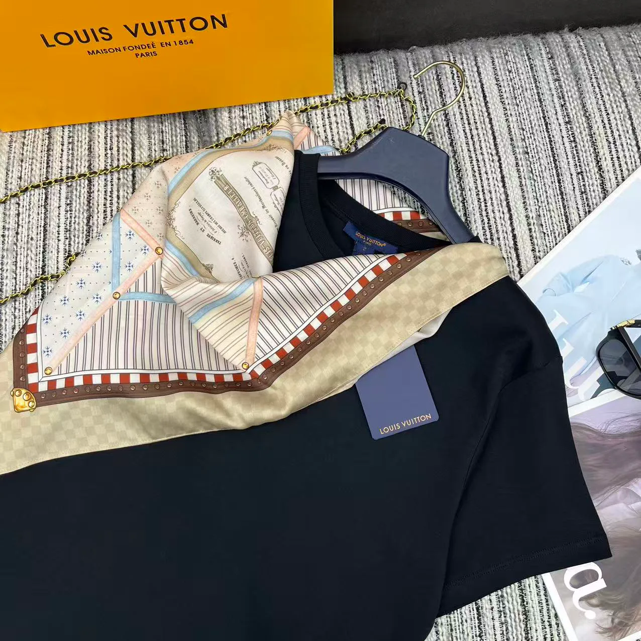 Футболки Женские Louis Vuitton 12875160