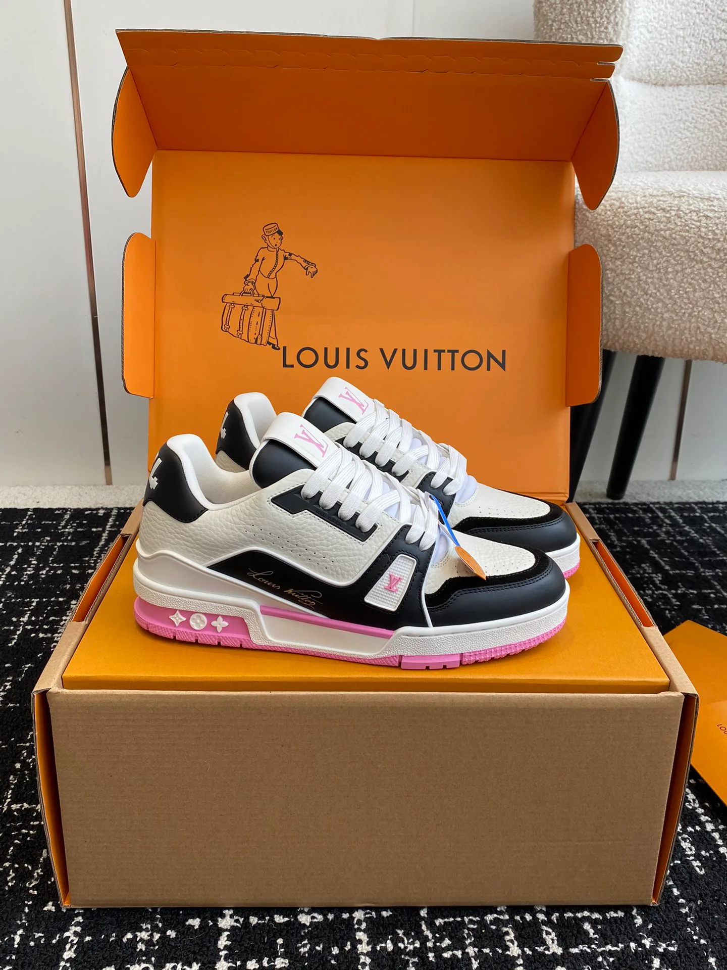 Кроссовки Женские Louis Vuitton 5595102