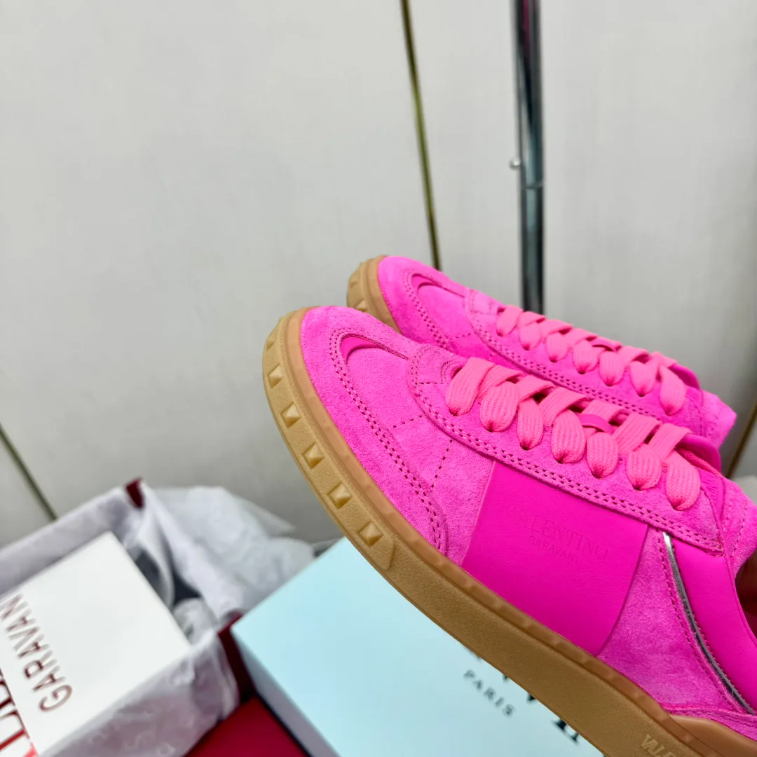Кроссовки Женские Valentino 17955029