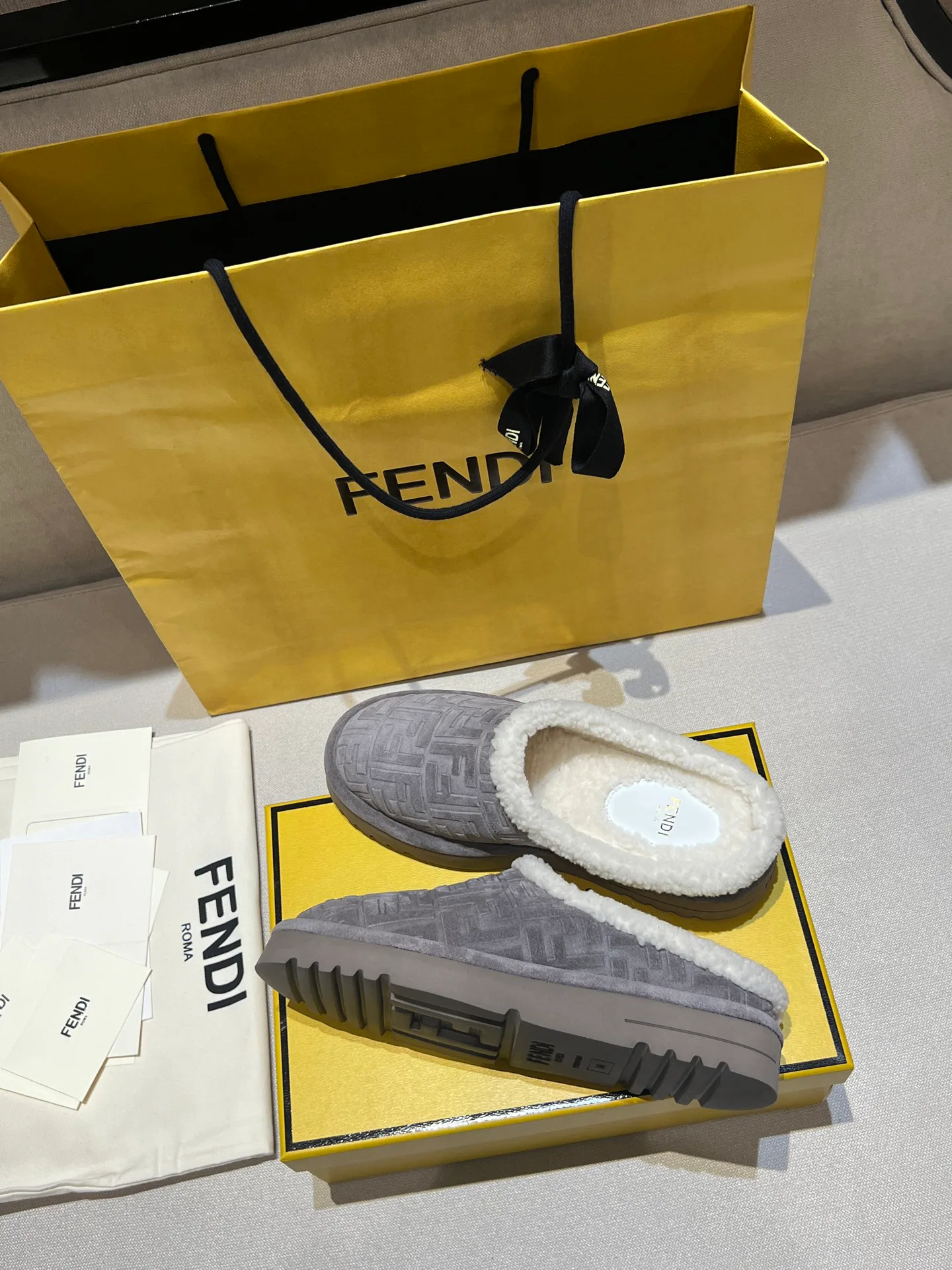 Тапочки Женские Fendi 3281846