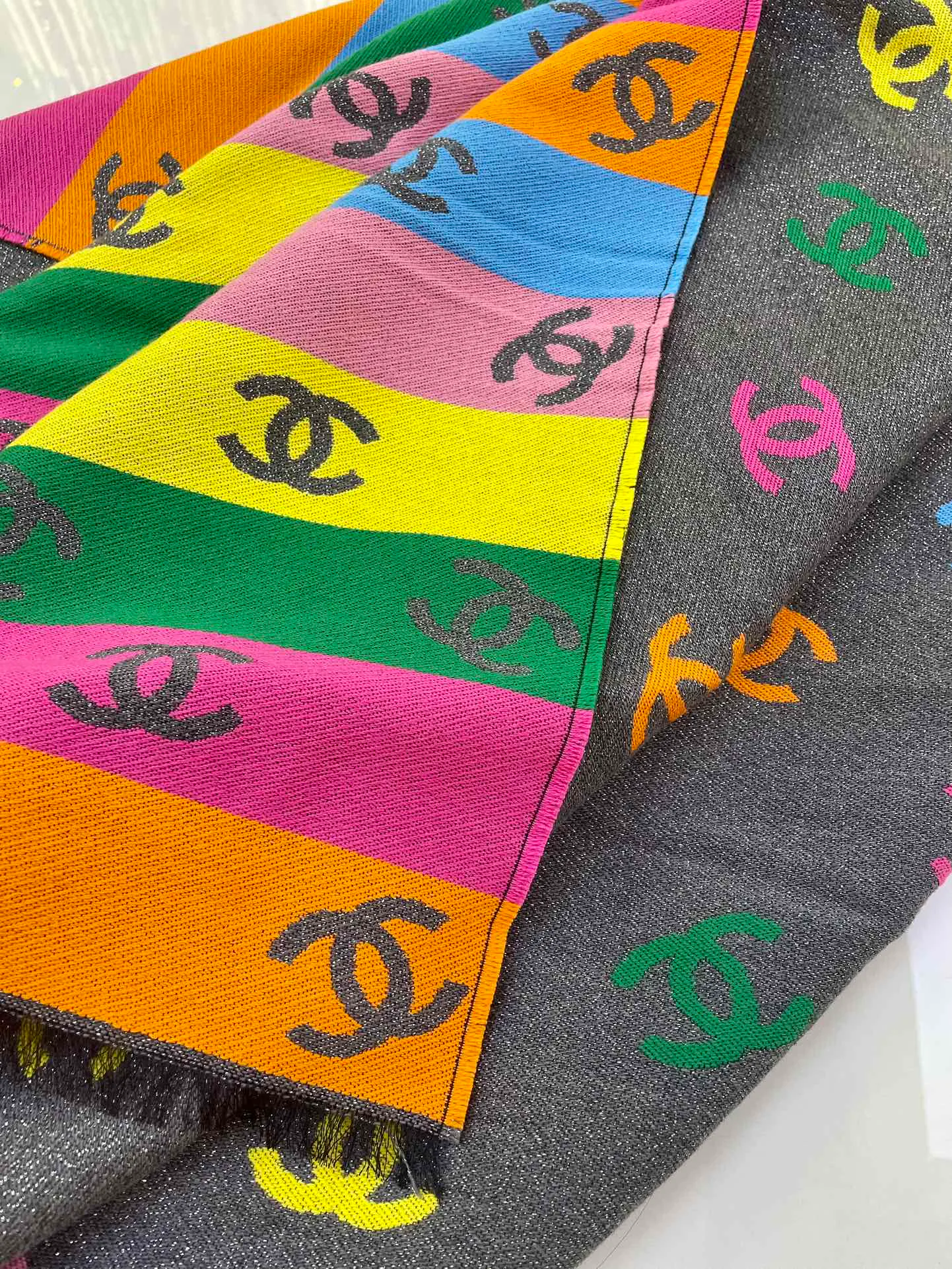 Шарфы Chanel 210215