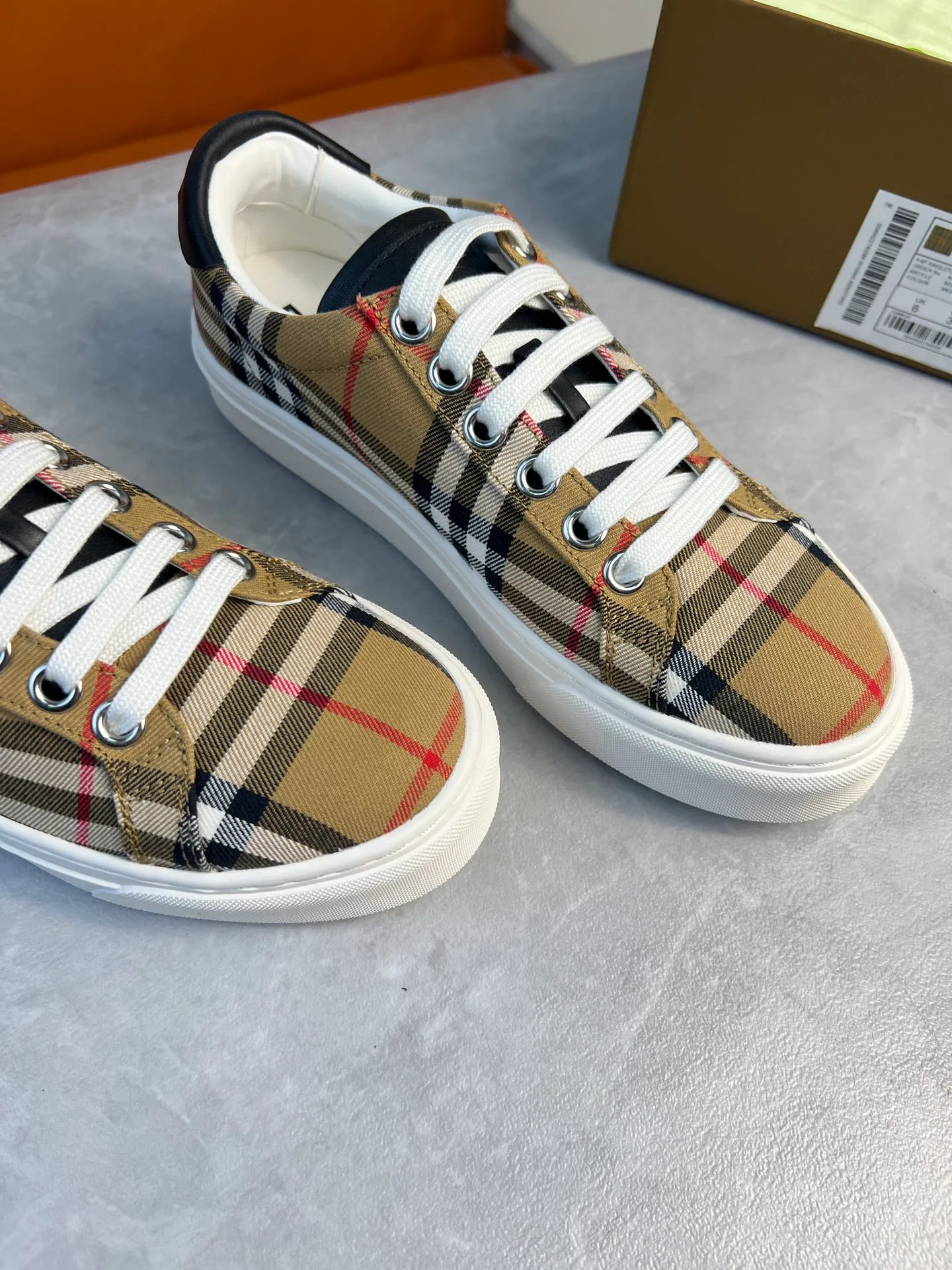 Кроссовки Женские Burberry 5911808