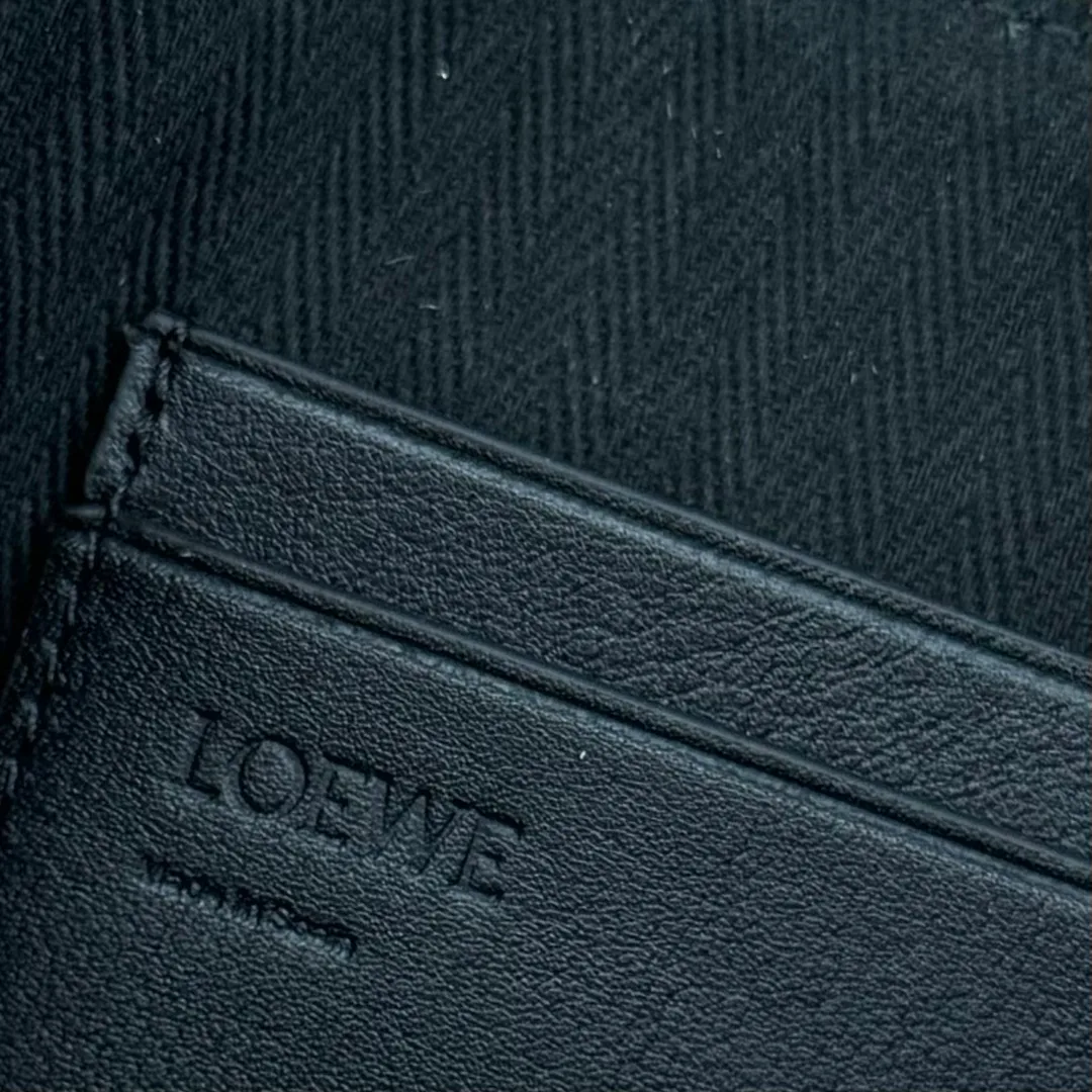 Клатчи Женские Loewe 18116464