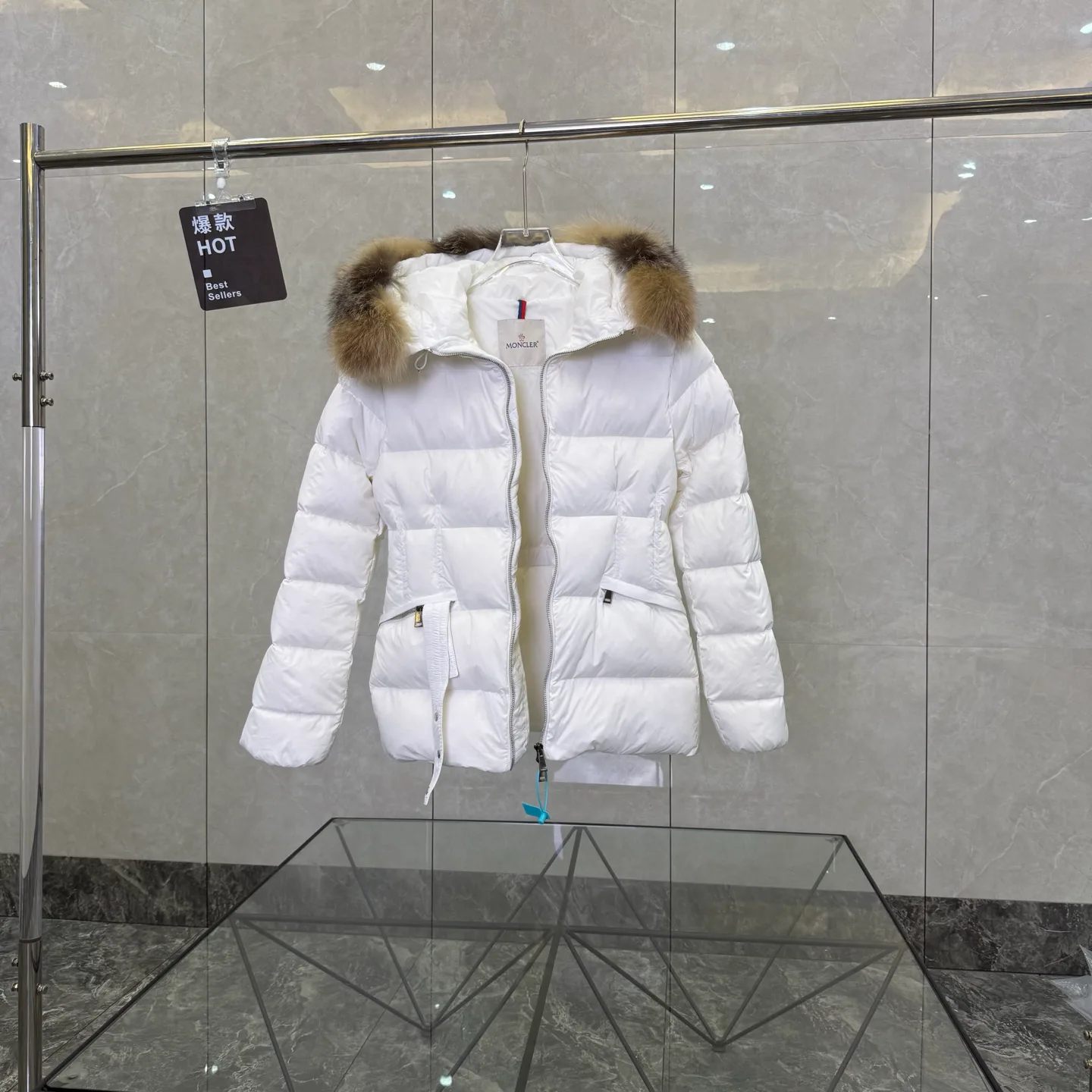 Куртки И Пуховики Женские Moncler 17949883