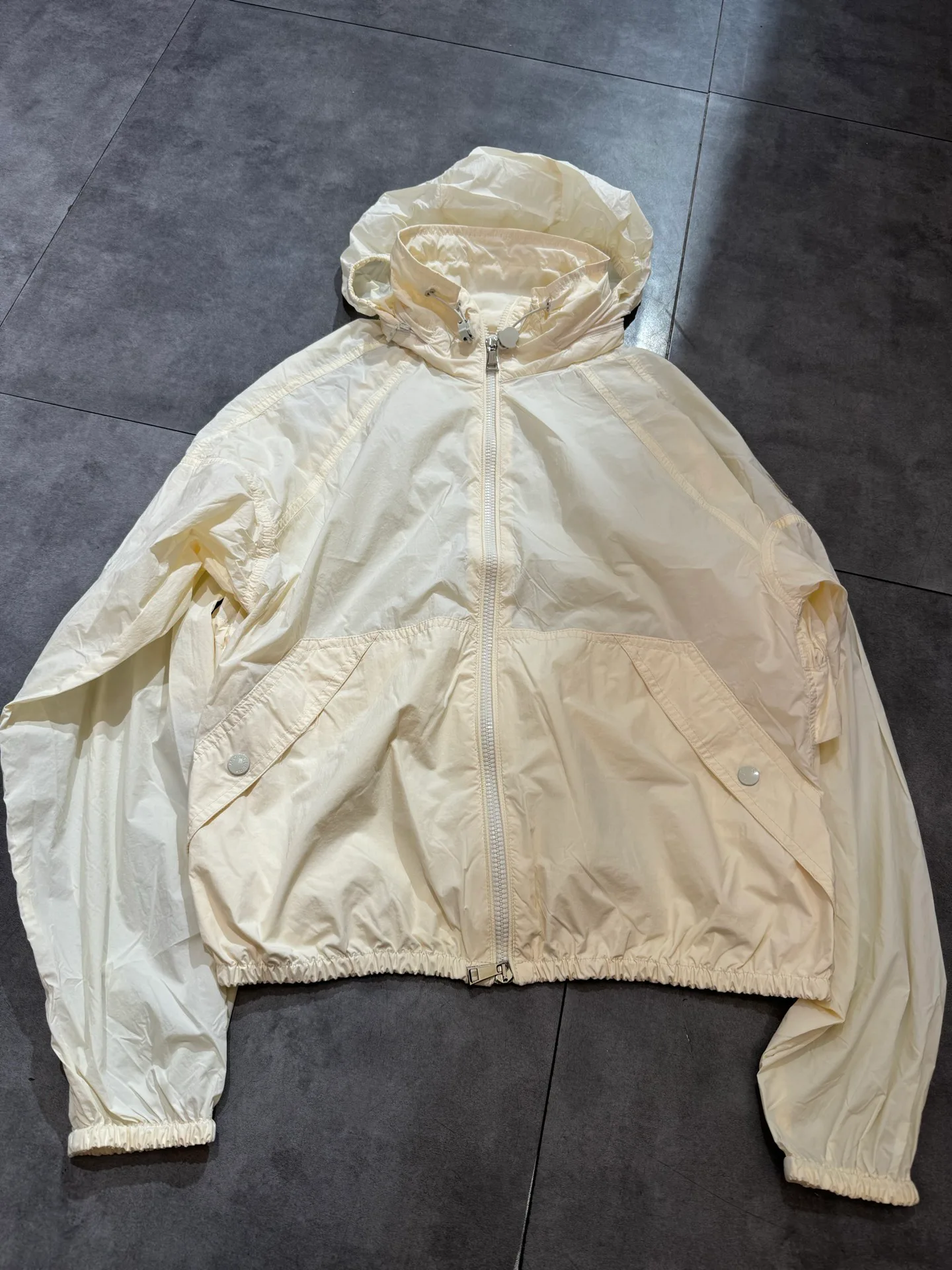 Куртки Женские Moncler Куртки Женские Moncler