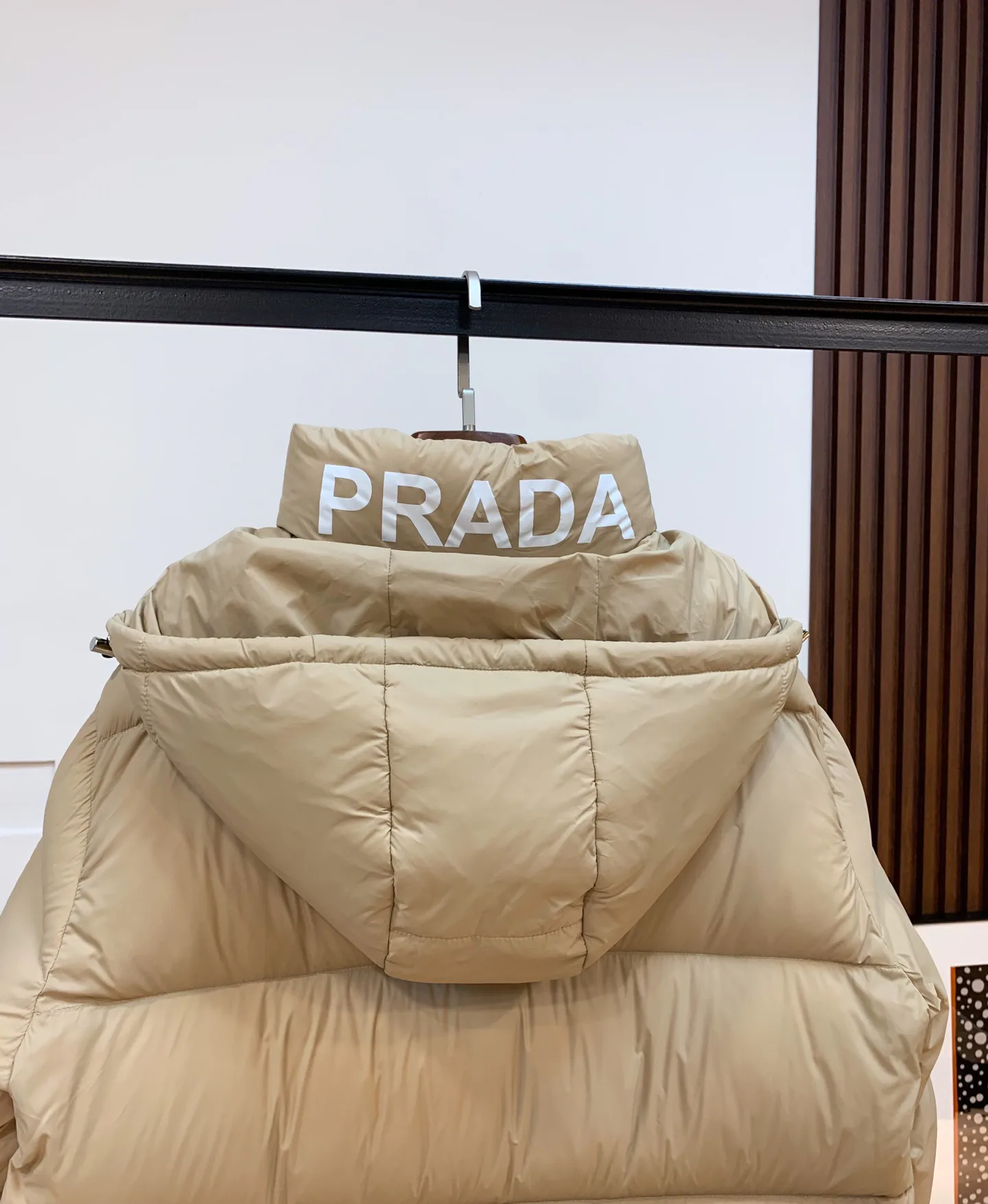 Пуховики Женские Prada 335614