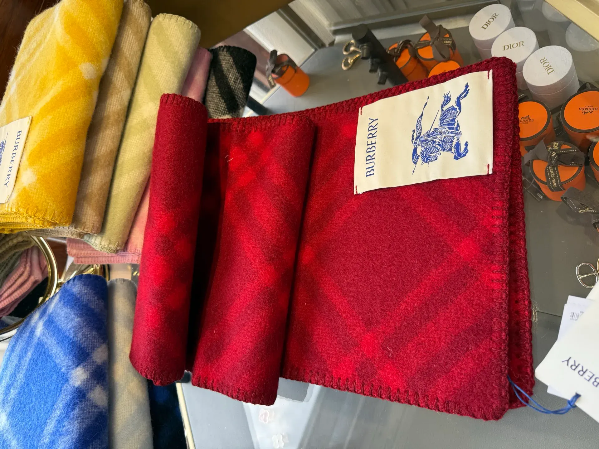 Шарфы Burberry 3874281