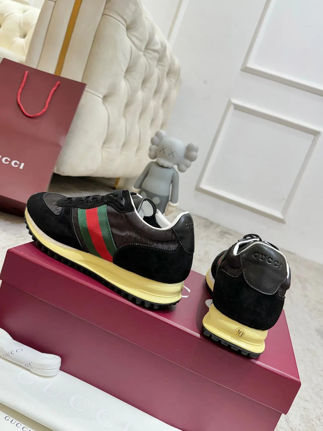 Кроссовки Женские Gucci 944877