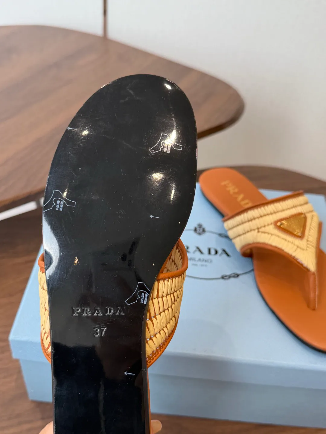 Шлепанцы Женские Prada 16830458