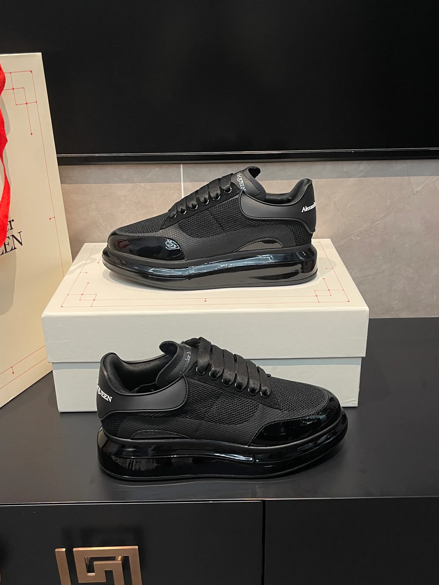 Кроссовки Женские Alexander Mcqueen 18363957