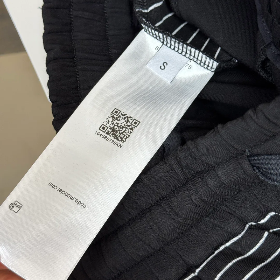 Шорты Женские Moncler 11668076