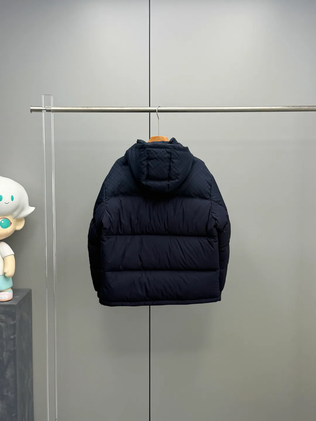 Куртки И Пуховики Женские Louis Vuitton 17892321