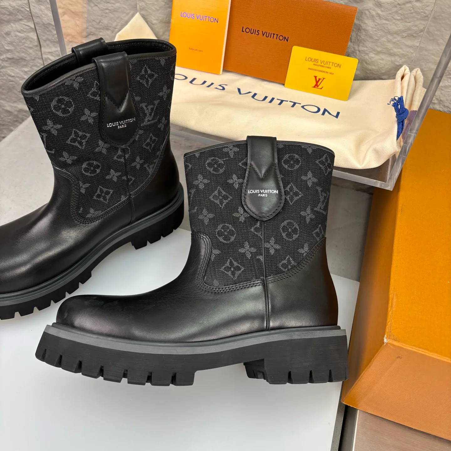 Ботинки Мужские Louis Vuitton 18719622