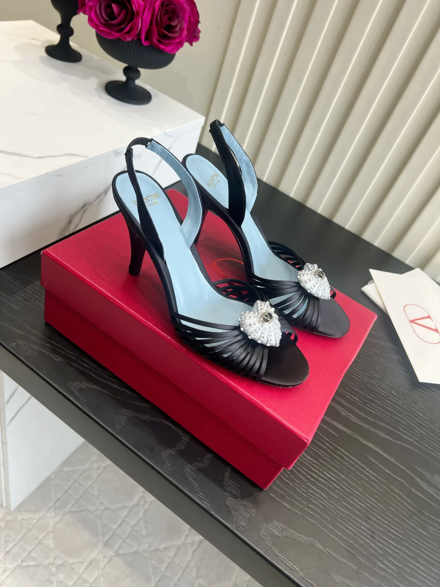 Босоножки Женские Valentino 18322866