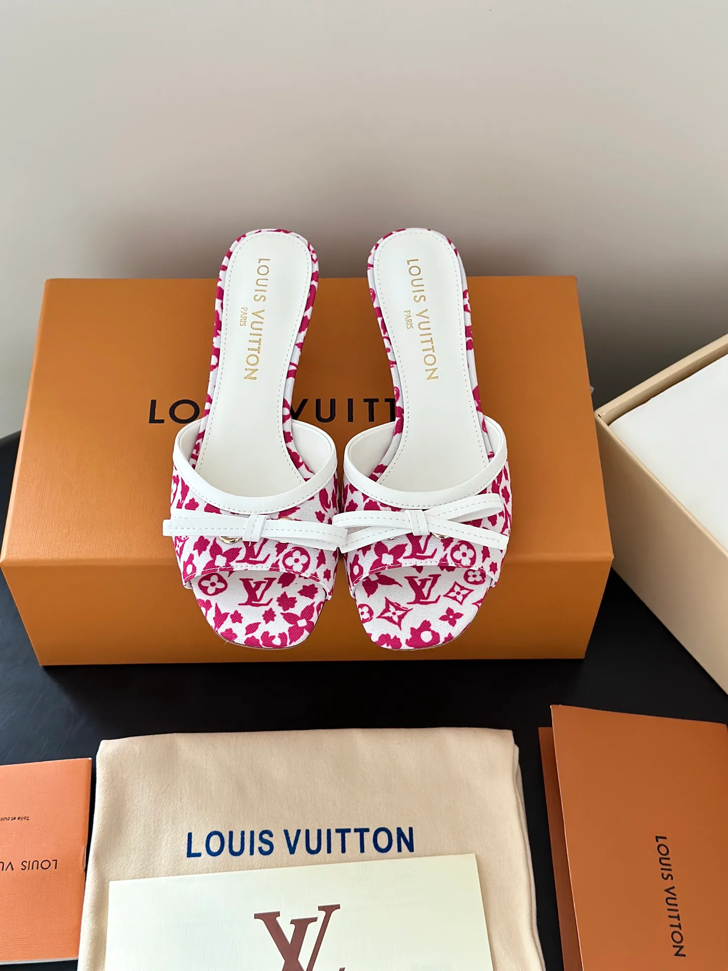 Туфли Женские Louis Vuitton 12798359