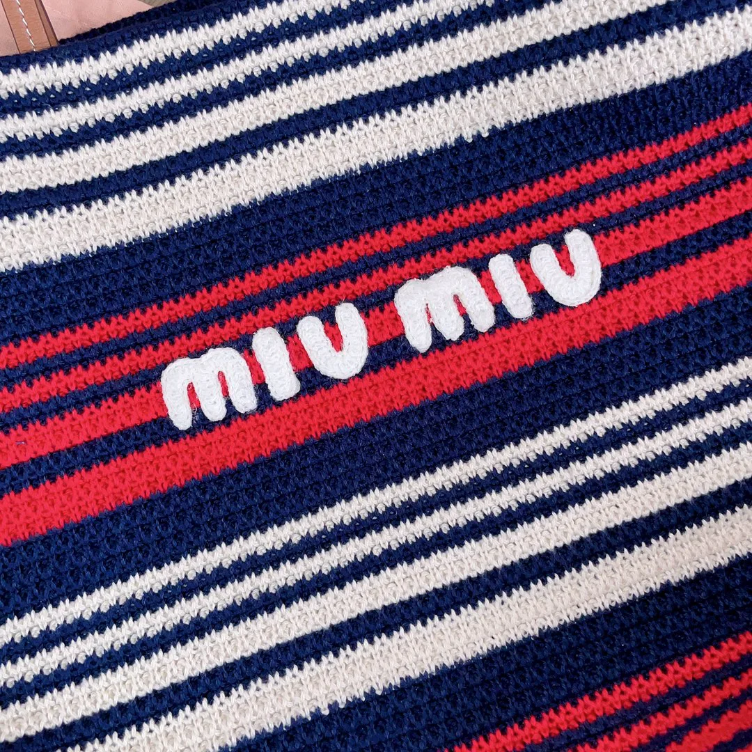 Классические Сумки Женские Miu Miu 445096