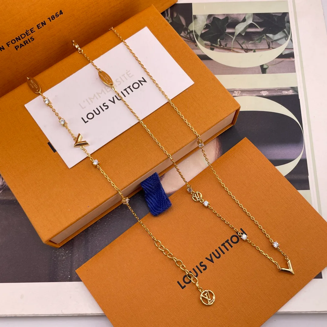 Бижутерия Louis Vuitton 18441622