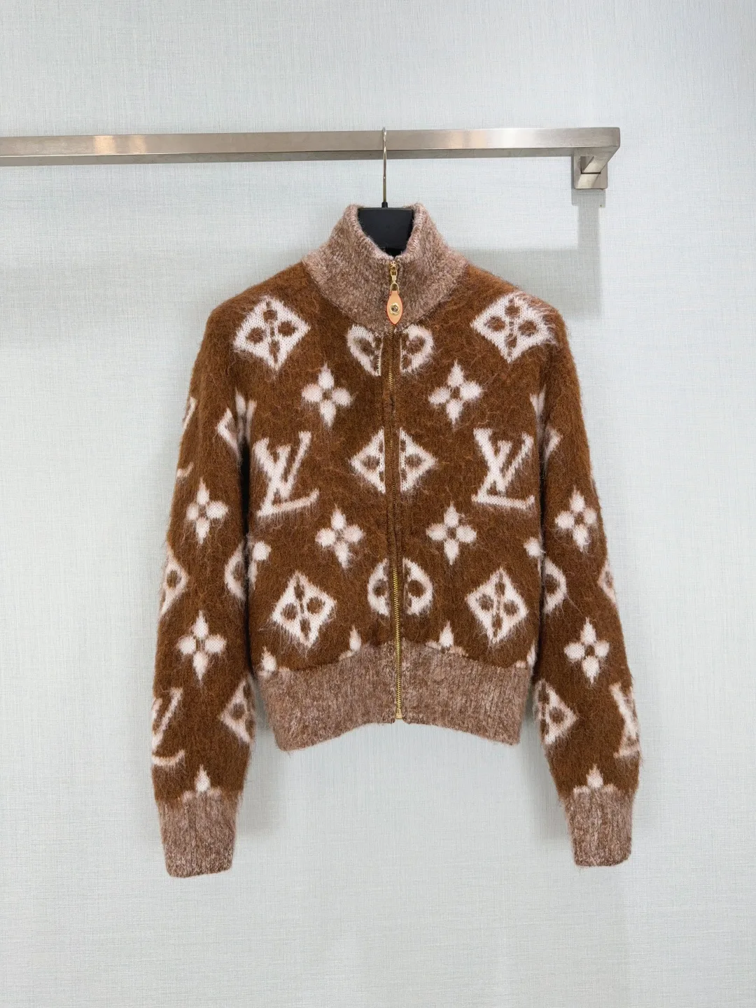 Куртки И Пуховики Женские Louis Vuitton 18758195