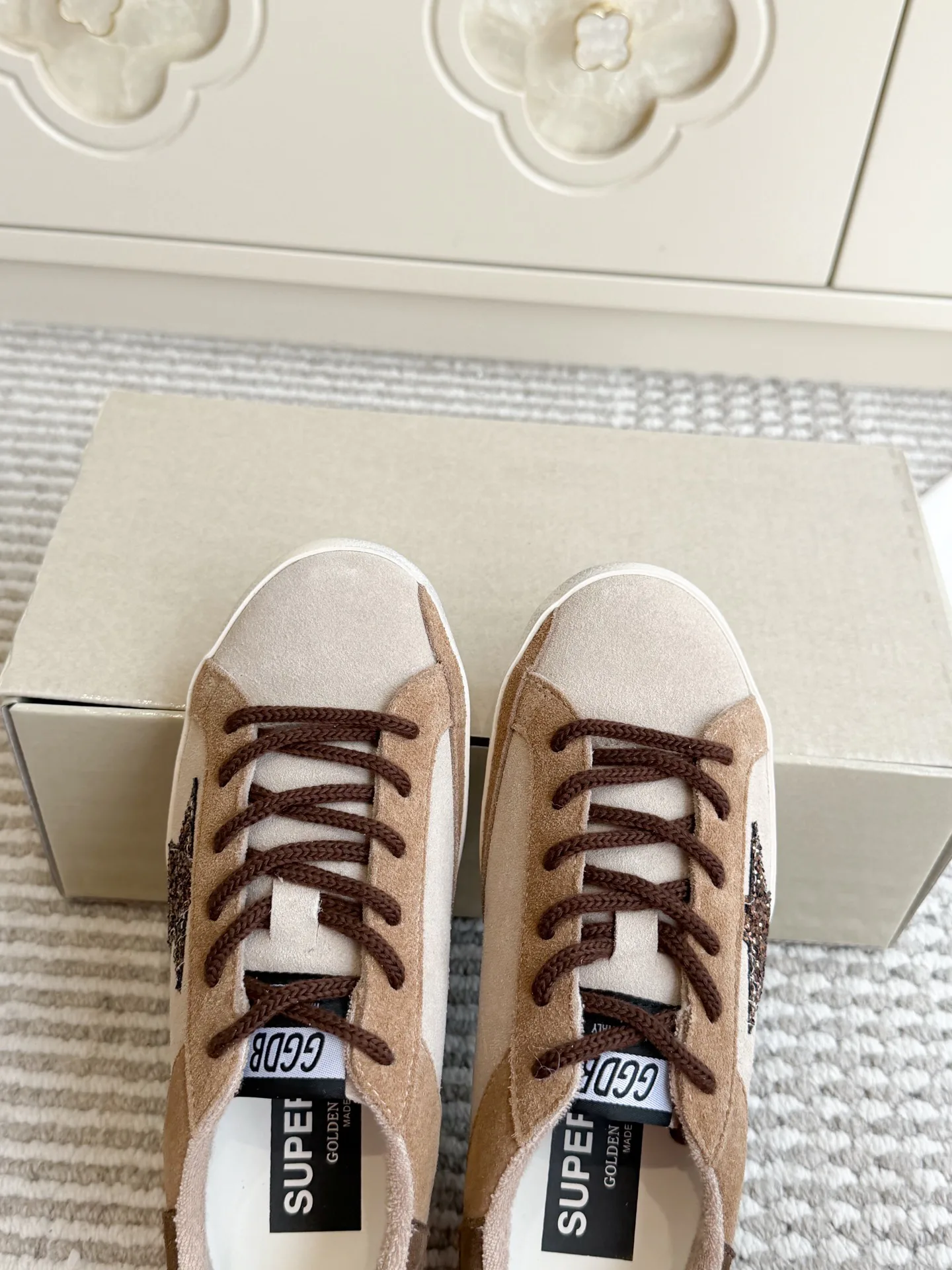 Кроссовки Женские Golden Goose 18360500