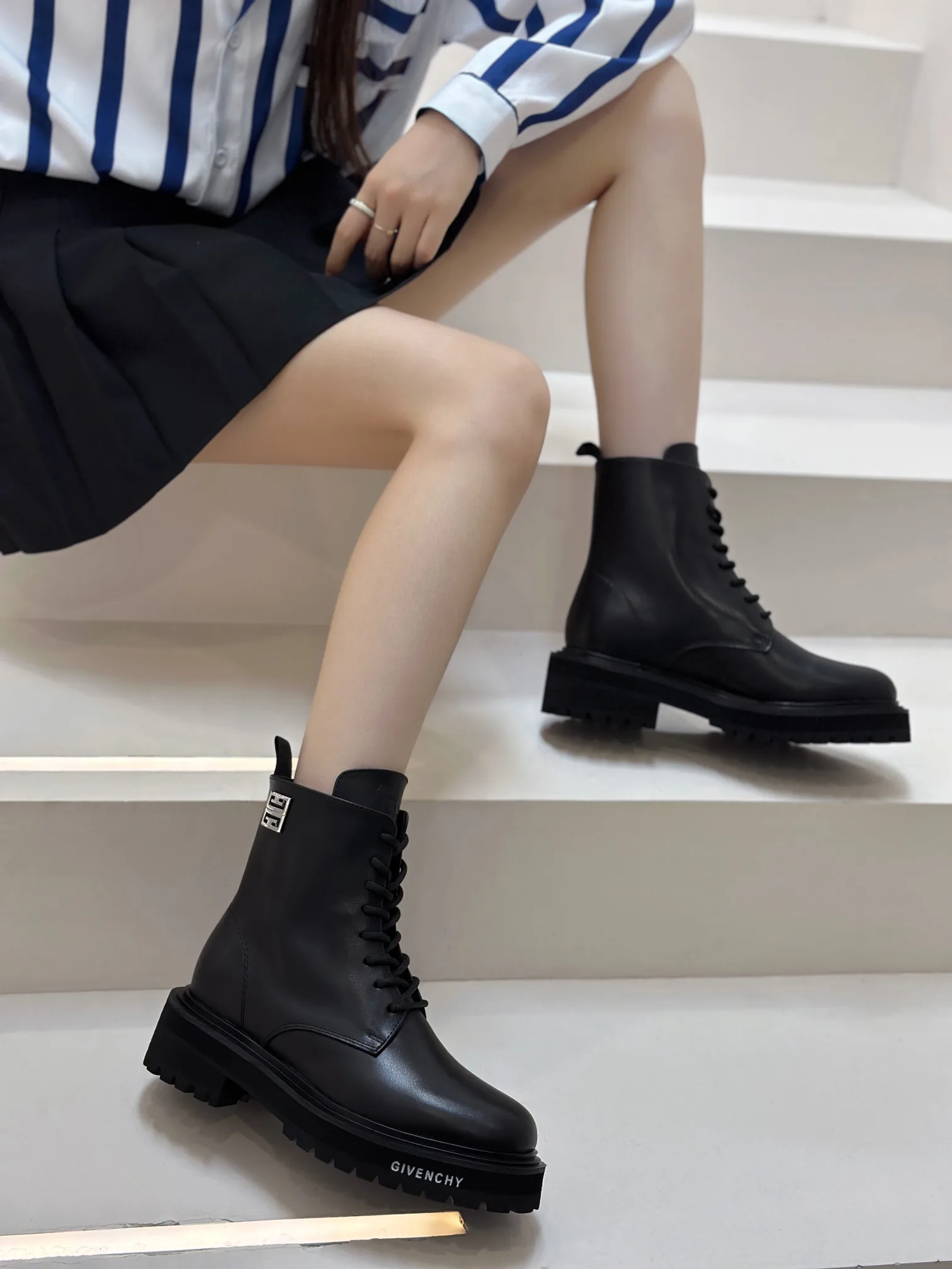 Ботинки Женские Givenchy 655662