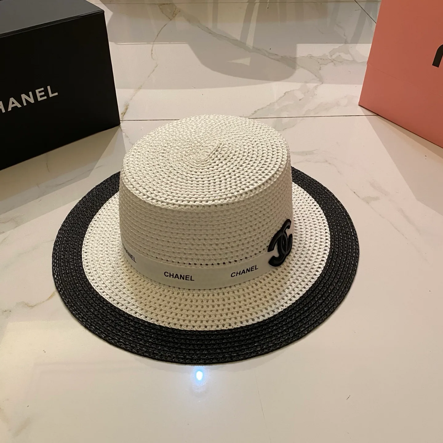 Головные Уборы Chanel 17498281