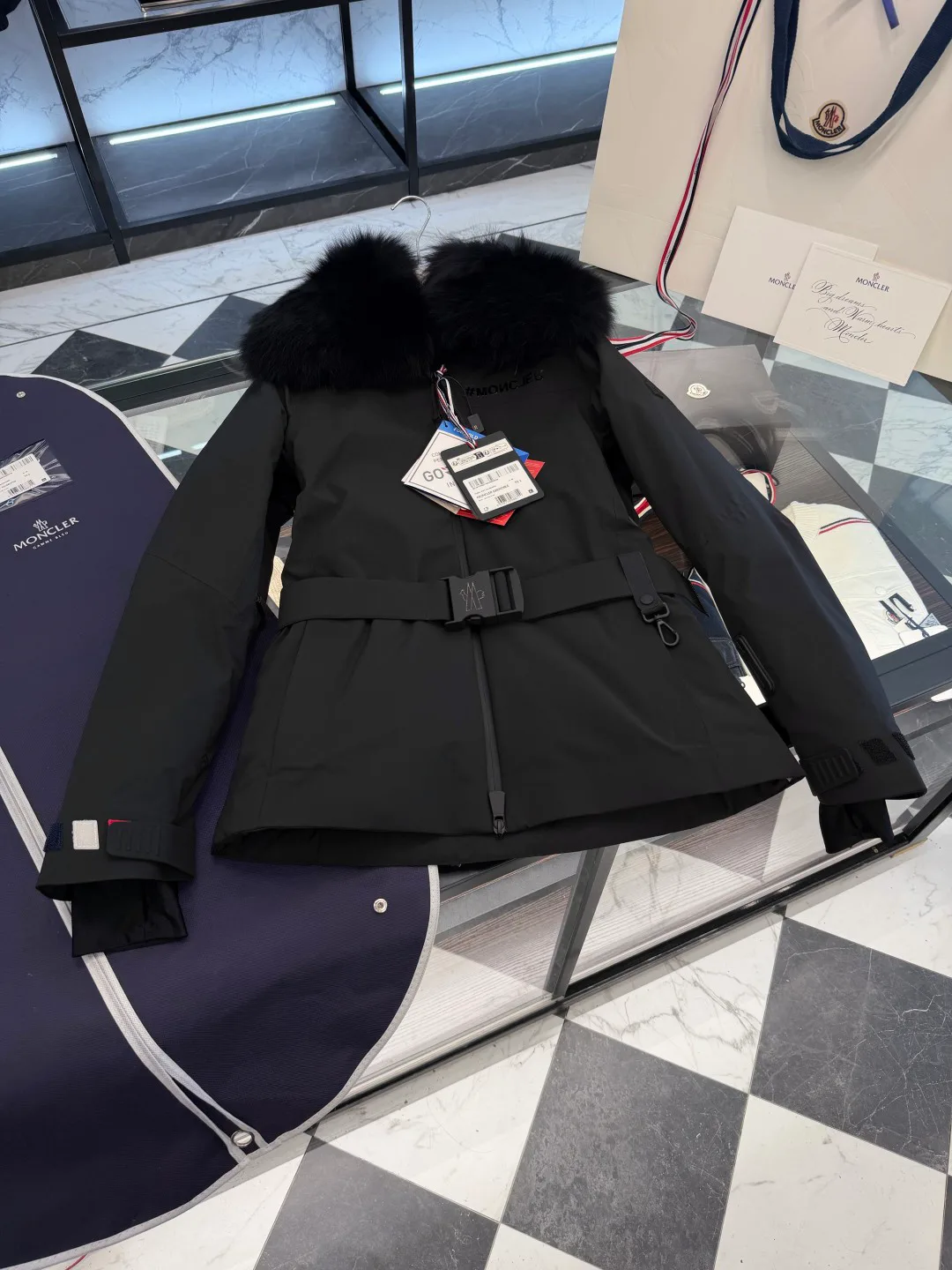 Куртки И Пуховики Женские Moncler 18725286
