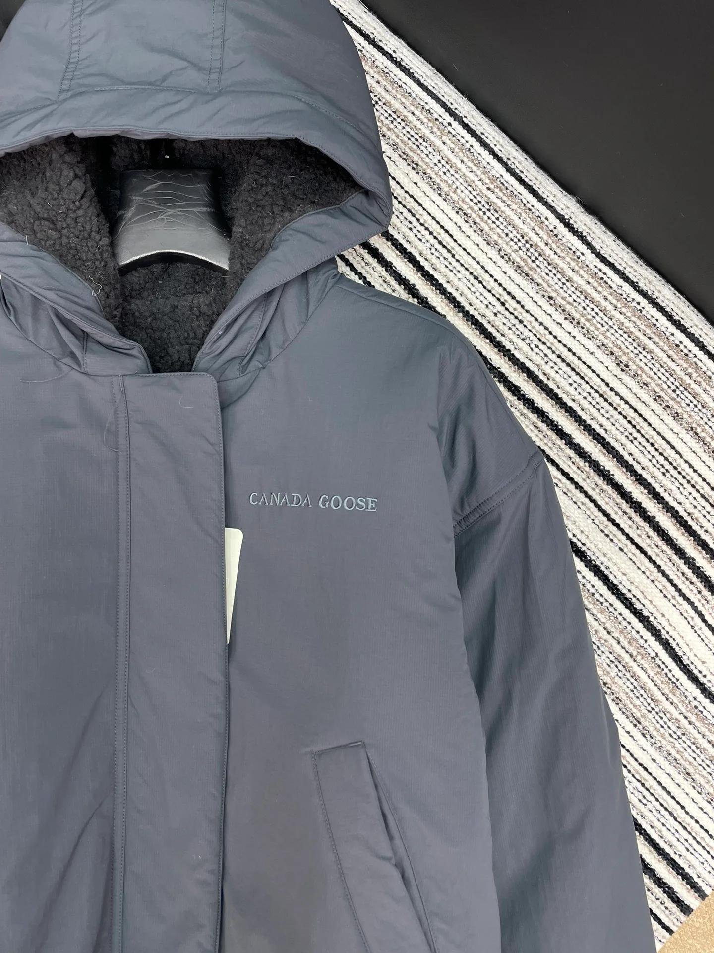 Куртки И Пуховики Женские Canada Goose 303653