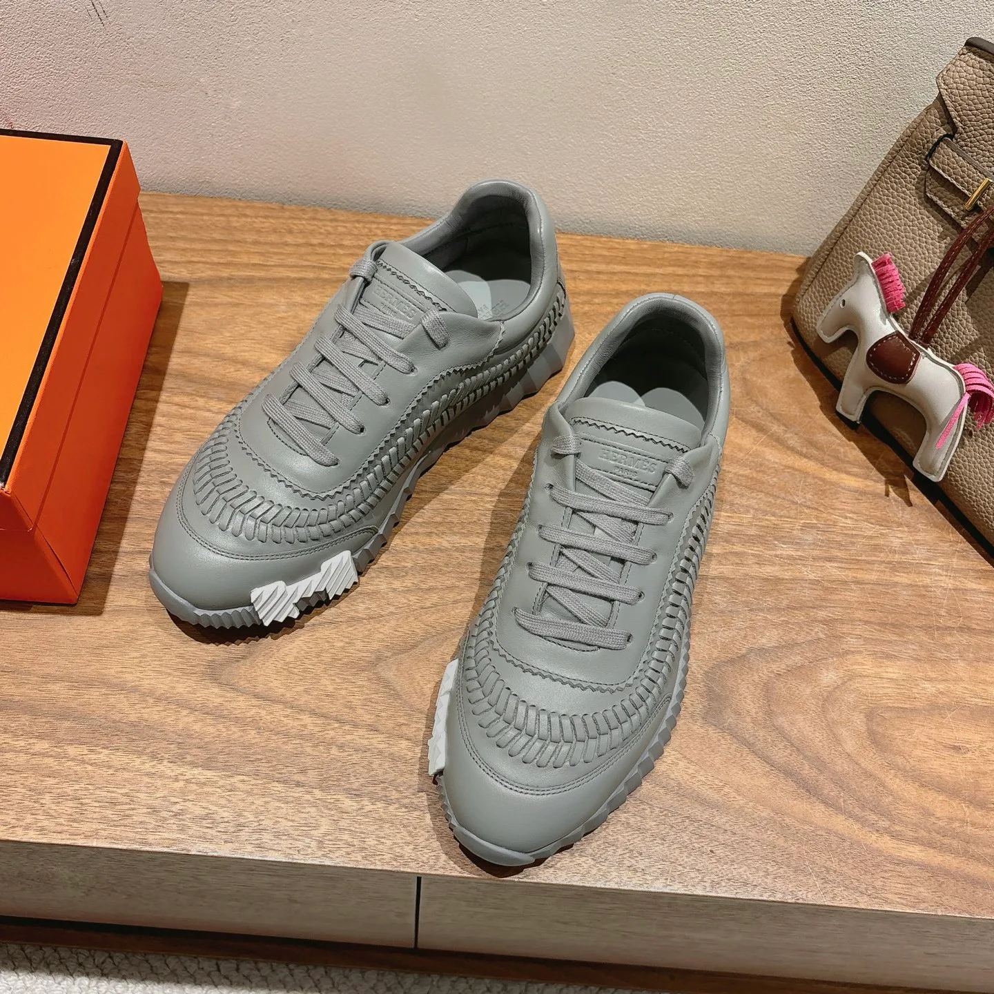 Кроссовки Женские Hermes 10031878